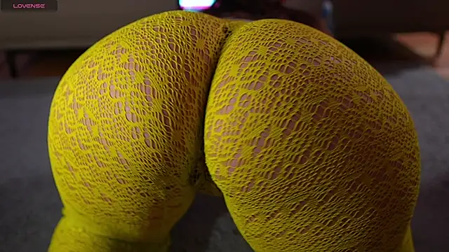 pawg queen online show from October 24, 2025, 9:44 pm