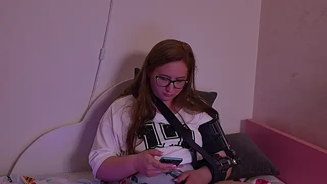 Snapshot of pawg_queen chatting on May 20, 2026, 1:45 am pawg queen online show from May 20, 2026, 1:45 am