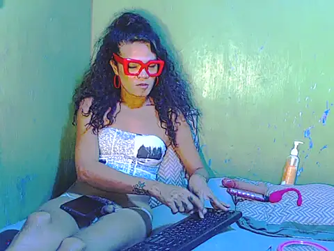 Snapshot of Paula_Jordan chatting on April 16, 2026, 9:50 pm Paula Jordan online show from April 16, 2026, 9:50 pm
