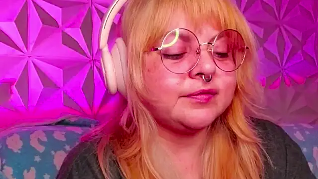 Satyn doll online show from October 14, 2025, 3:18 am