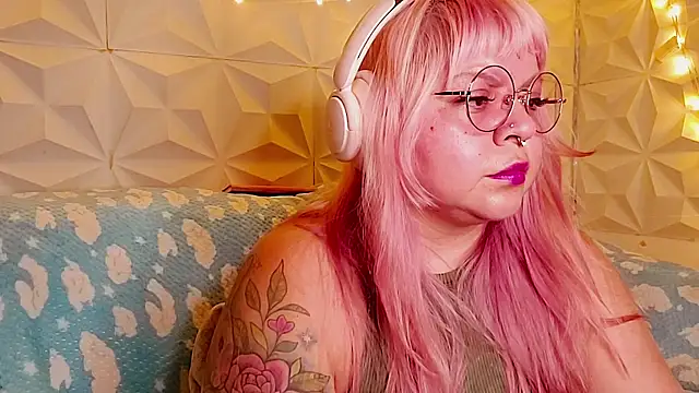 Snapshot of Satyn_doll chatting on June 2, 2026, 12:23 am Satyn doll online show from June 2, 2026, 12:23 am