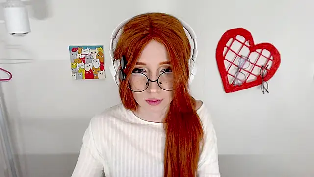  Hanna Moon  online show from June 19, 2026, 1:37 pm