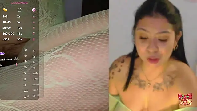 Snapshot of little_susie chatting on December 16, 2025, 10:20 am little susie online show from December 16, 2025, 10:20 am