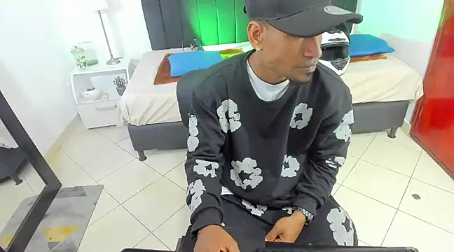 anhtony wayans online show from February 13, 2025, 12:02 am