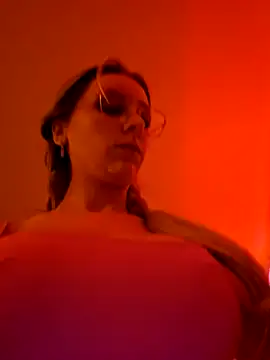 LilyOrion online show from December 5, 2024, 7:38 pm