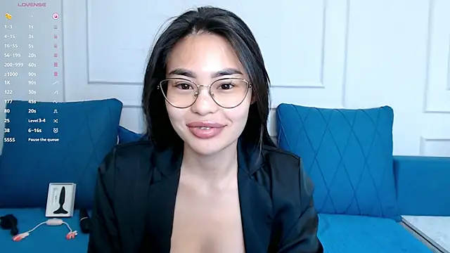 kwana colada online show from April 3, 2026, 11:30 am