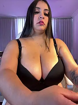 Snapshot of milly_cruz chatting on May 22, 2026, 9:31 pm milly cruz online show from May 22, 2026, 9:31 pm
