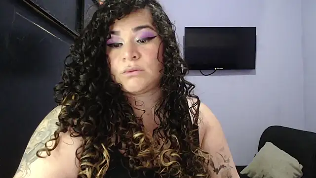 Snapshot of ANGELIQUE_KLANE chatting on February 4, 2025, 11:38 pm ANGELIQUE KLANE online show from February 4, 2025, 11:38 pm