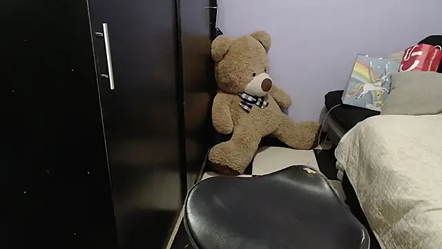 Snapshot of ANGELIQUE_KLANE chatting on February 16, 2025, 9:38 pm ANGELIQUE KLANE online show from February 16, 2025, 9:38 pm