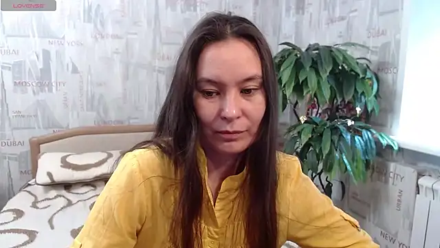 Snapshot of GinaQSoul chatting on June 17, 2026, 7:22 am GinaQSoul online show from June 17, 2026, 7:22 am