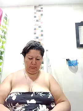 Brenda Berck  online show from December 3, 2025, 12:47 pm