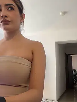 Snapshot of CATALINA_RESTREPO chatting on January 25, 2025, 8:21 pm CATALINA RESTREPO online show from January 25, 2025, 8:21 pm