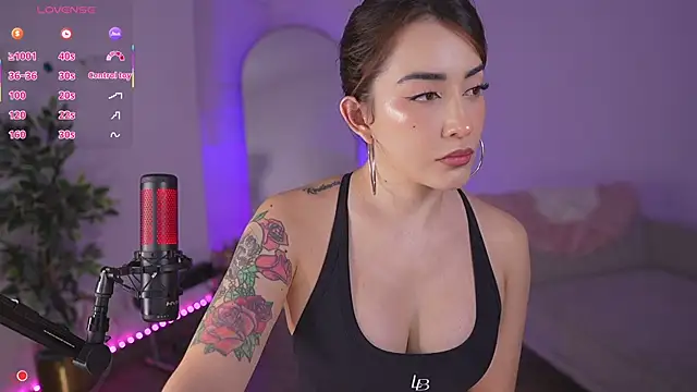 Snapshot of CATALINA_RESTREPO chatting on February 24, 2025, 12:20 am CATALINA RESTREPO online show from February 24, 2025, 12:20 am