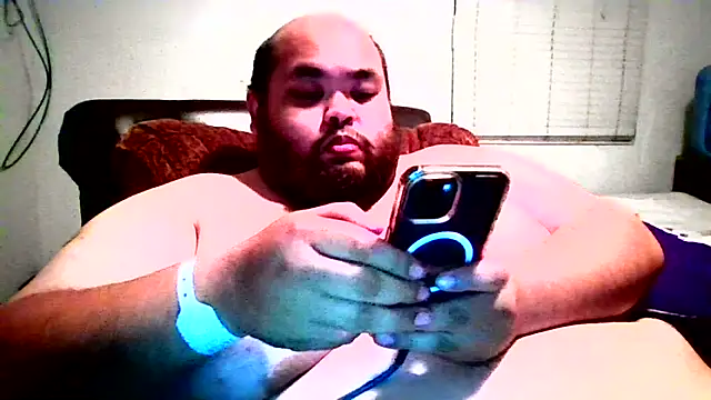 Snapshot of Pantychubs69 chatting on November 19, 2025, 4:45 am Pantychubs69 online show from November 19, 2025, 4:45 am