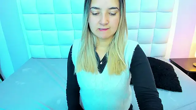 Snapshot of teresasroom_ chatting on February 18, 2025, 5:21 pm teresasroom online show from February 18, 2025, 5:21 pm