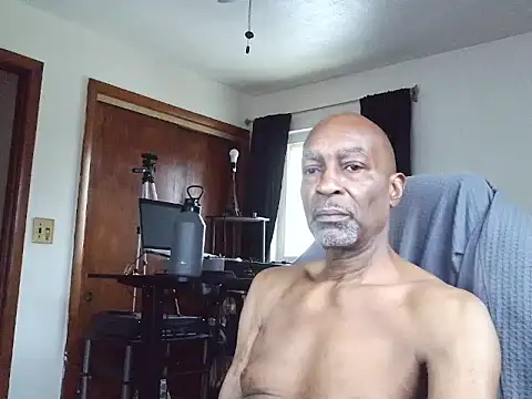 Snapshot of longdick4you8686 chatting on April 13, 2026, 11:37 am longdick4you8686 online show from April 13, 2026, 11:37 am