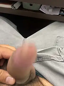 Snapshot of kavilv69fuck chatting on January 2, 2025, 4:52 am kavilv69fuck online show from January 2, 2025, 4:52 am