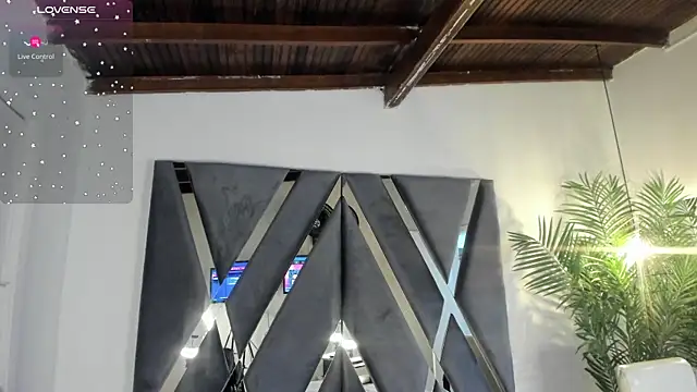 Snapshot of alessandra_wells chatting on November 10, 2025, 11:09 am alessandra wells online show from November 10, 2025, 11:09 am