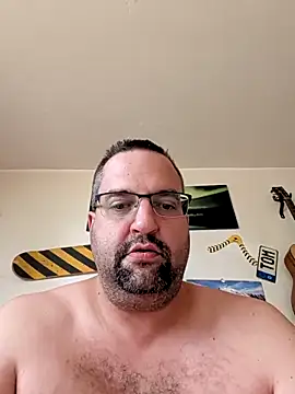 Snapshot of GerTom84 chatting on June 4, 2026, 1:39 pm GerTom84 online show from June 4, 2026, 1:39 pm