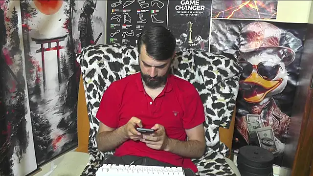 Snapshot of 00george chatting on May 23, 2026, 8:18 am 00george online show from May 23, 2026, 8:18 am