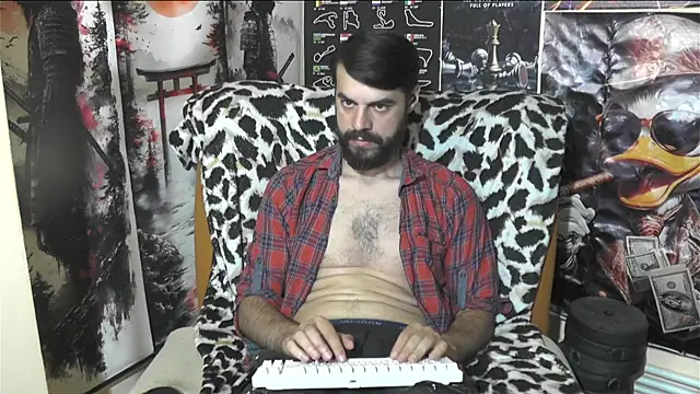 Snapshot of 00george chatting on May 27, 2026, 5:32 pm 00george online show from May 27, 2026, 5:32 pm