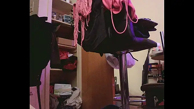 Mikela Alexa online show from December 6, 2024, 4:06 pm