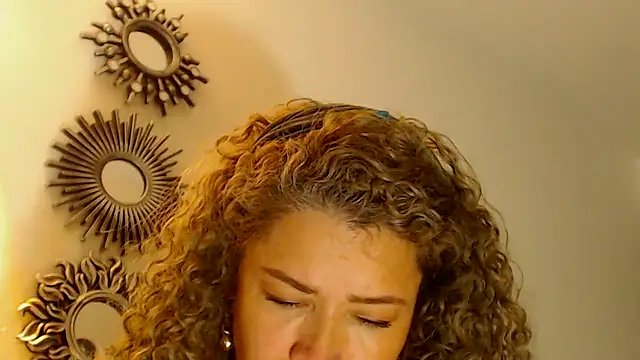 dalilasquirt1 online show from July 14, 2026, 2:16 am