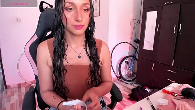 adrena 10 online show from April 29, 2026, 4:44 pm