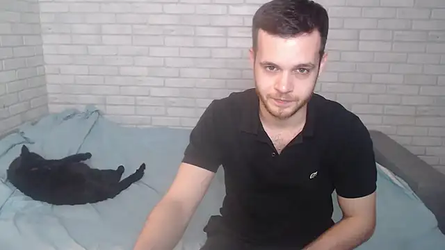 Alexxx horny online show from February 21, 2025, 2:48 pm