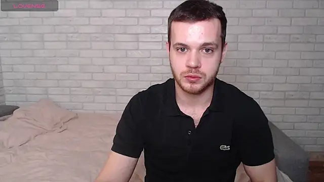 Alexxx horny online show from April 19, 2026, 5:34 pm