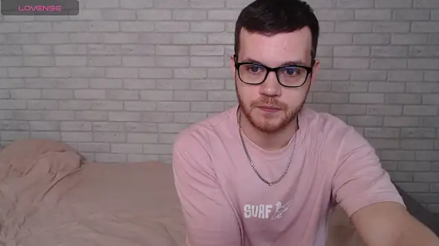 Snapshot of Alexxx_horny chatting on May 31, 2026, 7:59 am Alexxx horny online show from May 31, 2026, 7:59 am