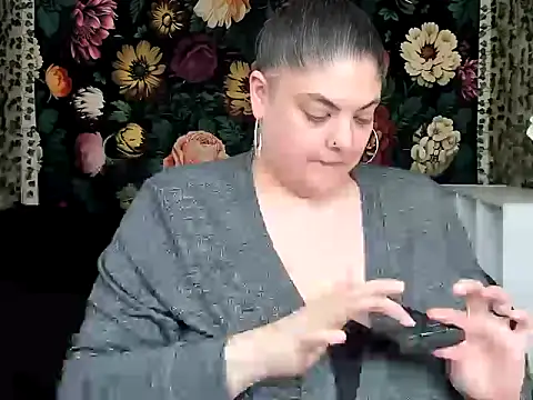 Exotic-Melons online show from April 29, 2026, 10:27 pm