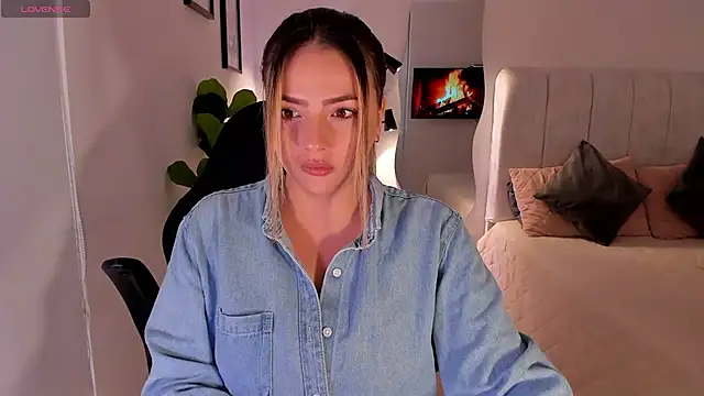 AmyWood online show from June 9, 2026, 11:16 pm