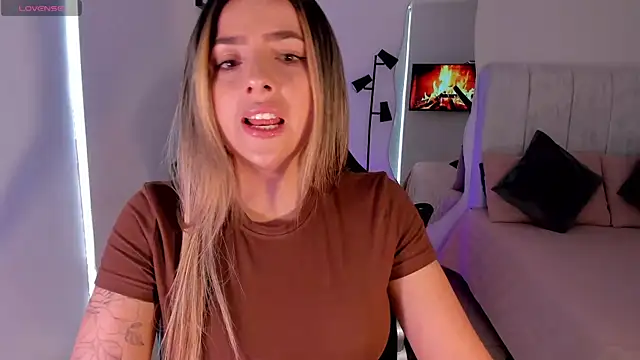 AmyWood online show from June 13, 2026, 3:21 pm