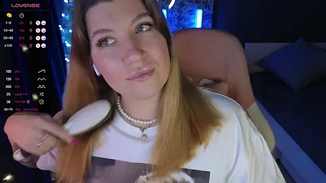 Snapshot of Fairy__Sofia chatting on December 26, 2024, 8:18 am Fairy Sofia online show from December 26, 2024, 8:18 am