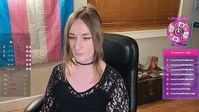 luluvaladon online show from March 13, 2025, 2:27 am