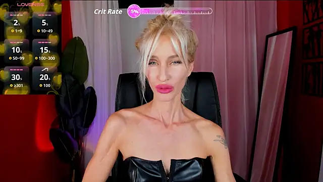 Snapshot of CindySw chatting on October 18, 2025, 10:16 am CindySw online show from October 18, 2025, 10:16 am