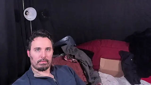 Metalstud online show from December 23, 2025, 6:33 am