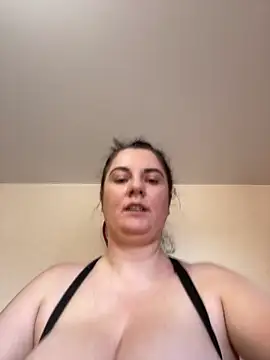 Snapshot of alisiaparril chatting on March 20, 2025, 12:53 pm alisiaparril online show from March 20, 2025, 12:53 pm