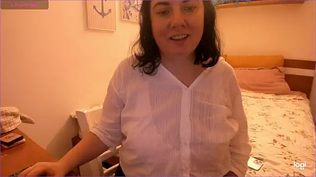 Snapshot of alisiaparril chatting on June 11, 2026, 10:46 am alisiaparril online show from June 11, 2026, 10:46 am