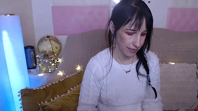 Snapshot of -carla- chatting on December 31, 2024, 8:15 am -carla- online show from December 31, 2024, 8:15 am