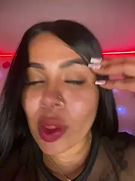 Snapshot of Emma_Brown_12 chatting on January 23, 2025, 12:04 am Emma Brown 12 online show from January 23, 2025, 12:04 am