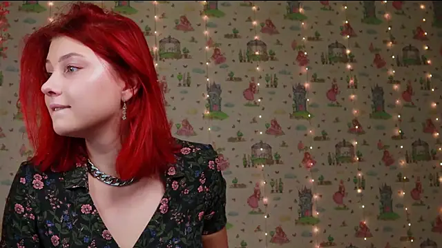 Snapshot of SmokyRose chatting on September 17, 2025, 6:59 am SmokyRose online show from September 17, 2025, 6:59 am