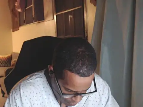 thesugar32 online show from February 4, 2026, 1:22 am