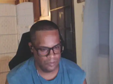 Snapshot of thesugar32 chatting on July 19, 2026, 2:37 am thesugar32 online show from July 19, 2026, 2:37 am