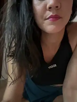 Snapshot of mahia_queen chatting on June 16, 2026, 11:40 pm mahia queen online show from June 16, 2026, 11:40 pm