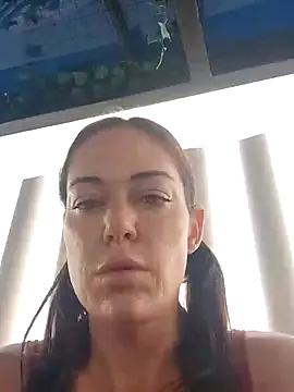 Snapshot of LilliThelo chatting on December 6, 2024, 3:33 pm LilliThelo online show from December 6, 2024, 3:33 pm