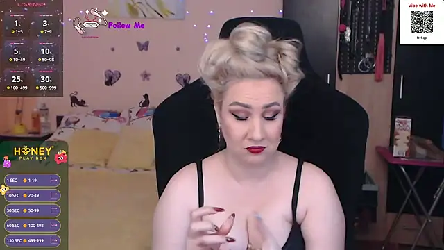 Snapshot of MissLexyGold chatting on January 11, 2025, 2:04 pm MissLexyGold online show from January 11, 2025, 2:04 pm