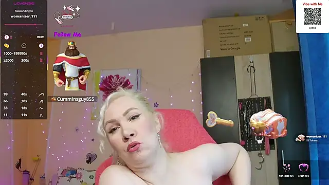 Snapshot of MissLexyGold chatting on October 23, 2025, 1:10 pm MissLexyGold online show from October 23, 2025, 1:10 pm