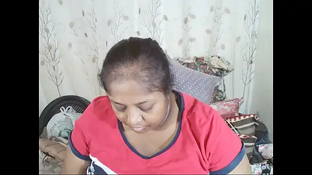 Snapshot of Indiantasha chatting on May 27, 2026, 4:37 pm Indiantasha online show from May 27, 2026, 4:37 pm